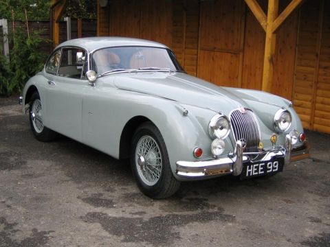 la 150 a les lignes rondes de la Mk1 et de la Mk2